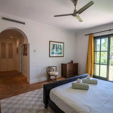 Disfruta De Privacidad Seguridad Y Naturaleza En La Zagaleta Villa *