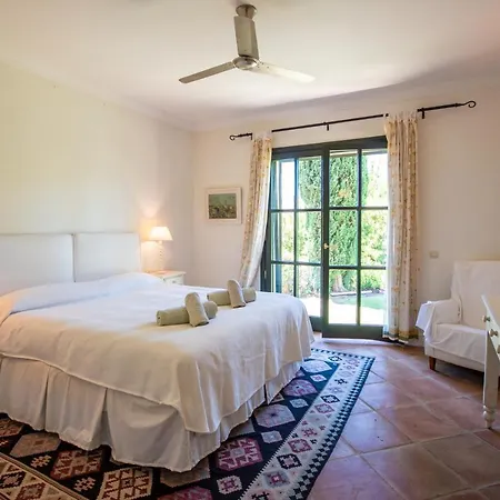 Villa Disfruta De Privacidad Seguridad Y Naturaleza En La Zagaleta Benahavis
